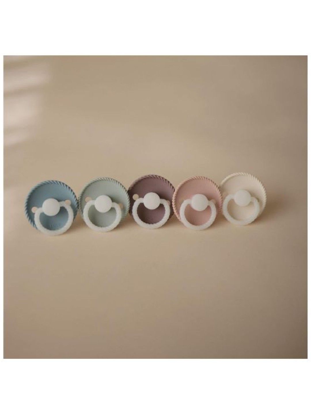 FRIGG Night Glow in the Dark Natural Rubber Baby Pacifier (Rope Sage- Image 2)