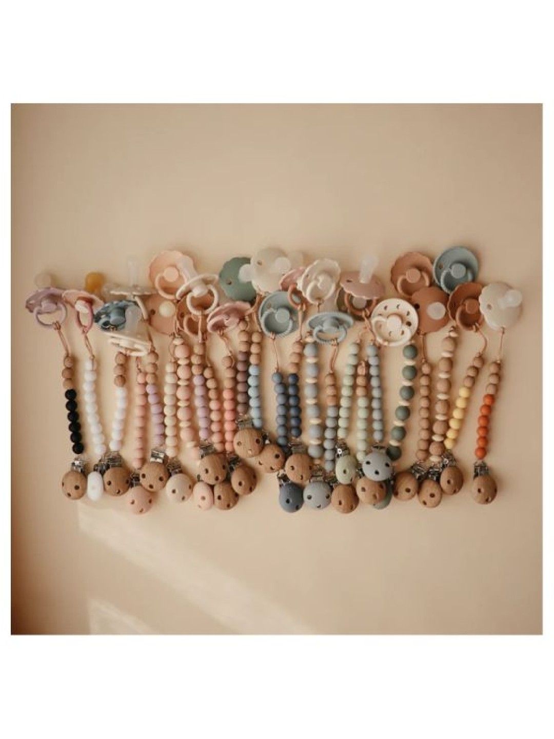 Mushie Silicone Pacifier Clip | Eva (Sage- Image 2)