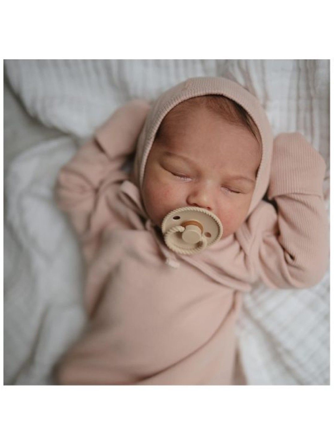 FRIGG Rope Medical Grade SIlicone Baby Pacifier (Blush- Image 4)