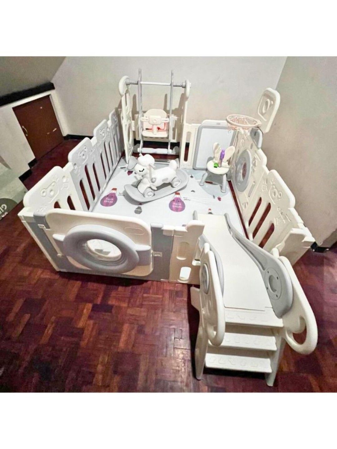 QT Hub Camera Playfence Set (No Color- Image 2)