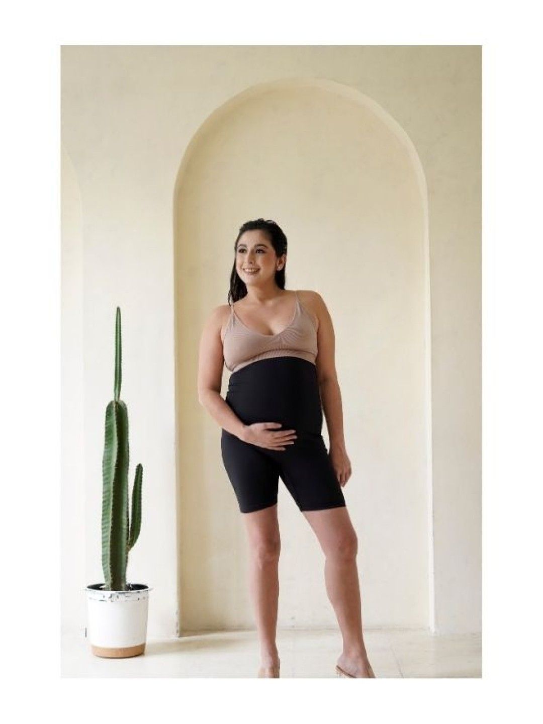 Elin Gaia Maternity Bump Shorts (Phoenix Black- Image 2)