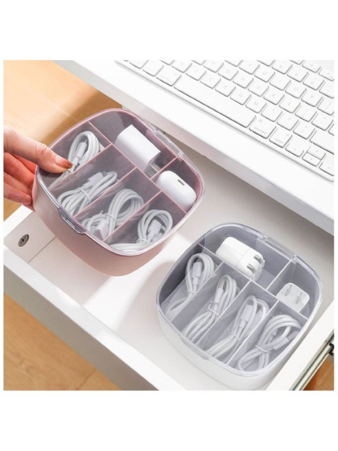 Scenti Portable Cord Accessories Jewelry Organizer with Multiple Compartments (No Color- Image 2)