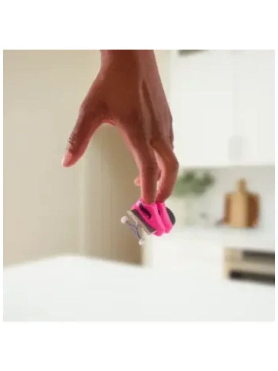 Hot Wheels Skate Fingers - Skeletos (No Color- Image 2)