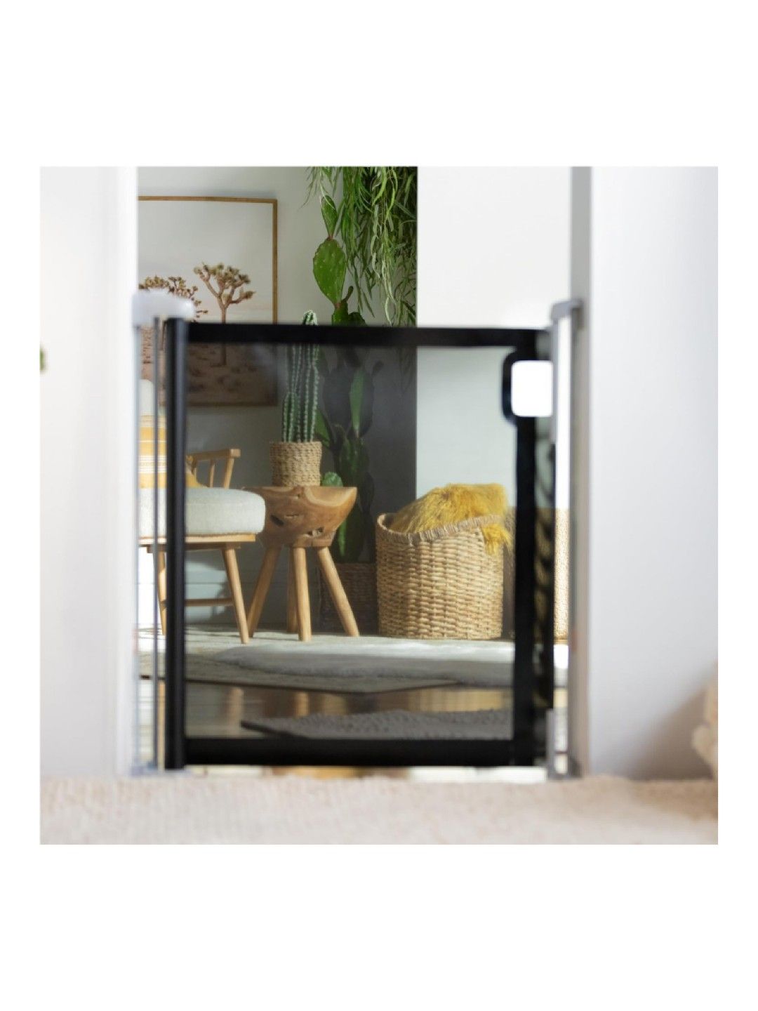 Summer Infant The Thruway Series Pet and Baby Retractable Gate - Black (No Color- Image 4)