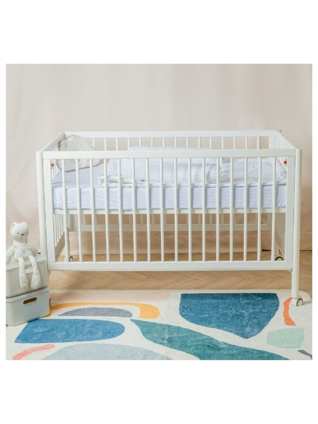 Lily and Tucker Cooper Standard 4-in-1 Crib (White- Image 3)