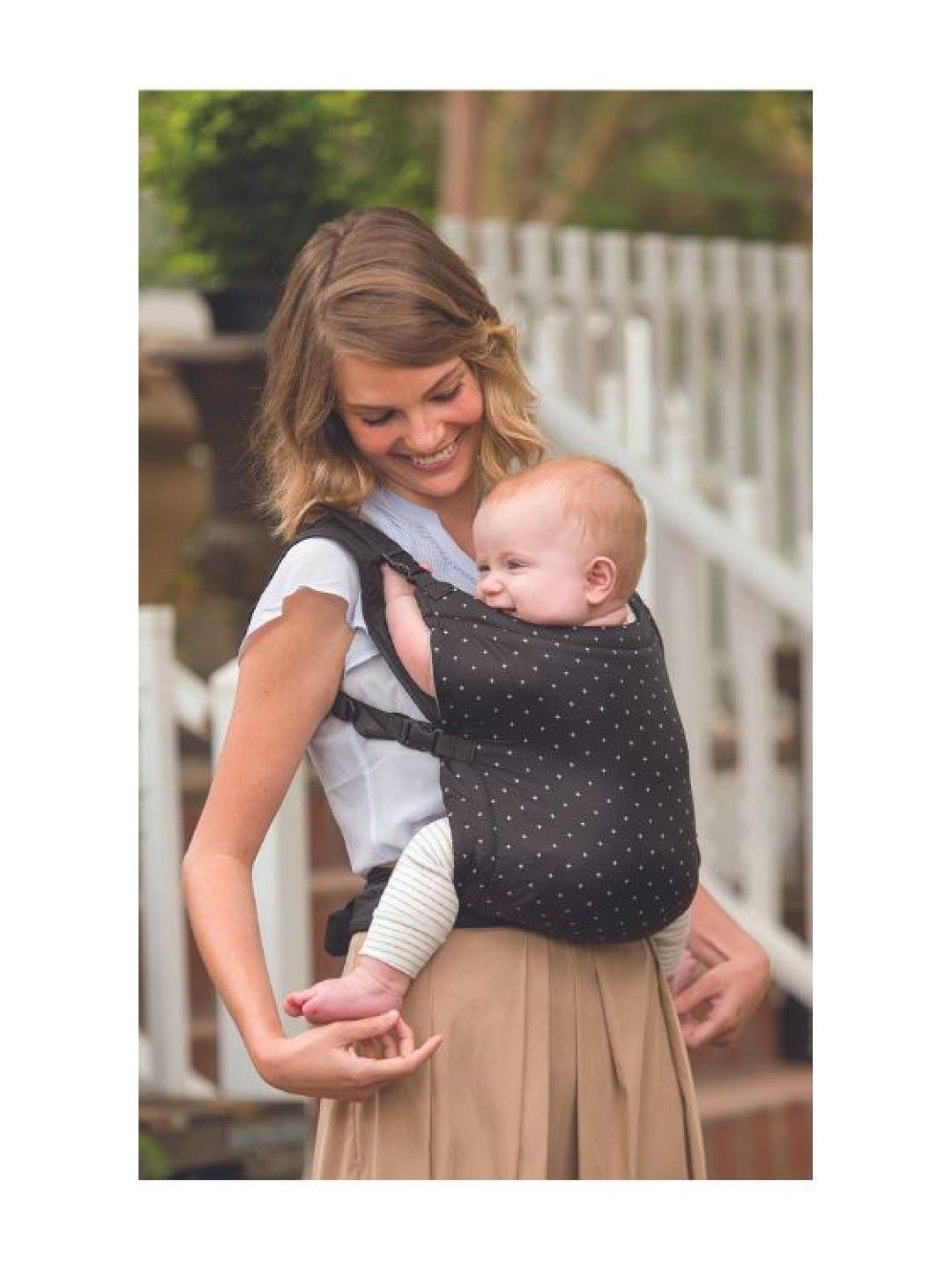 Infantino Zip Ergonomic Travel Carrier (No Color- Image 3)