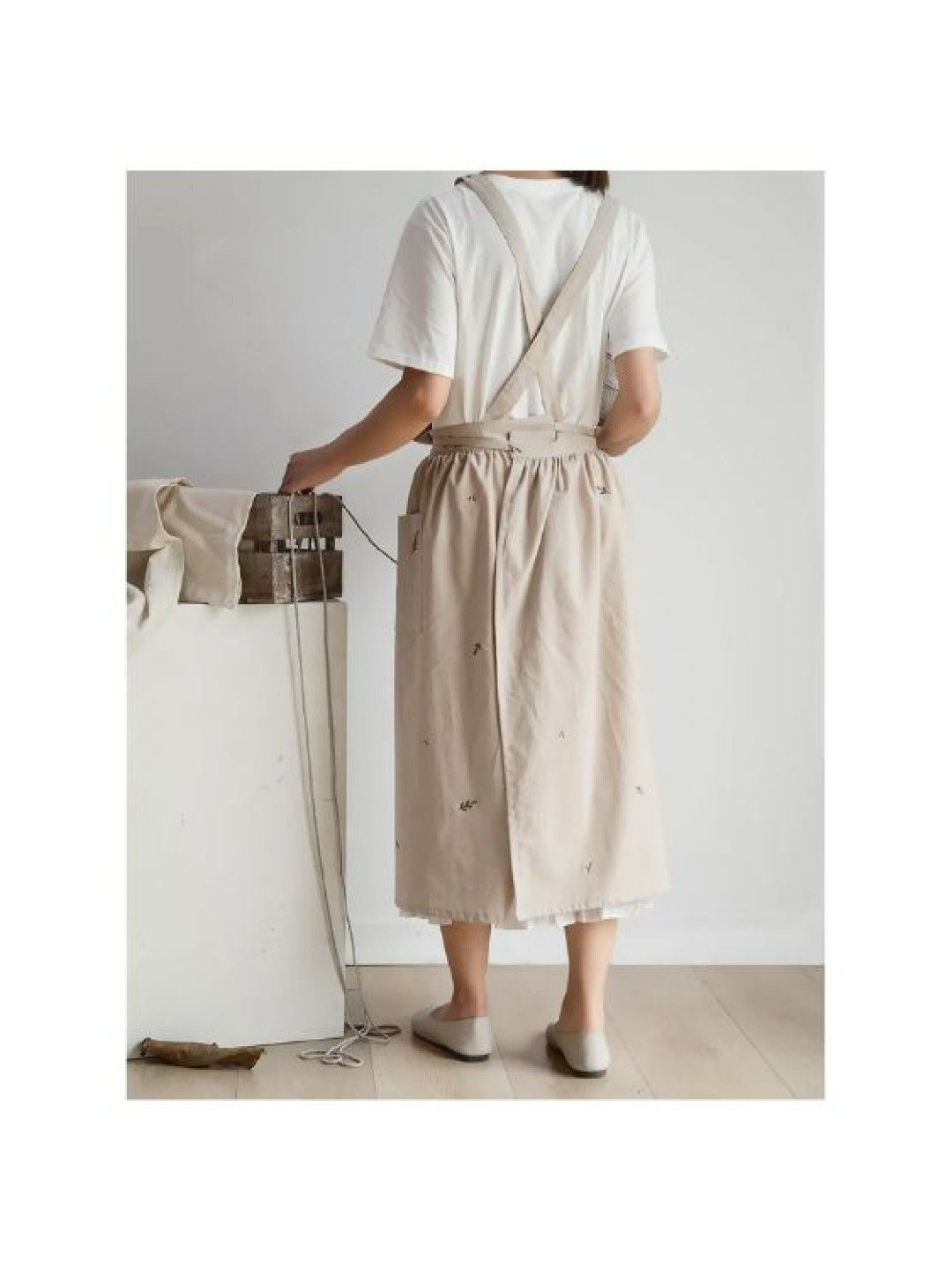 Mamei Waterproof Korean Mommy Apron - 100% Cotton w/ Embroidery (Beige- Image 3)