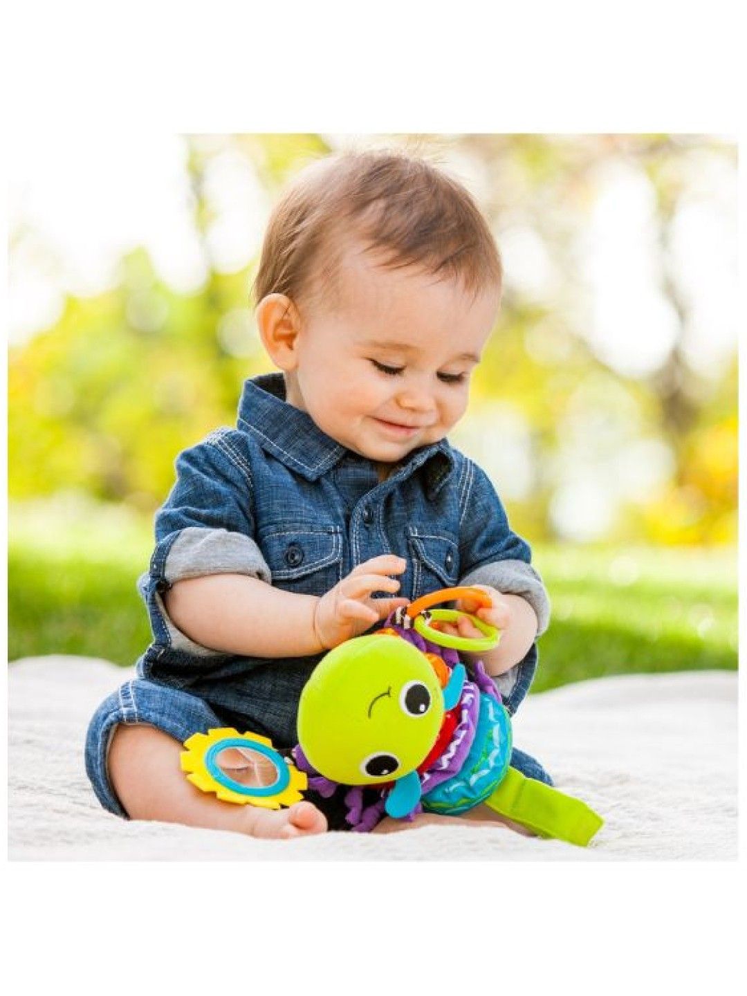 Infantino Hug & Tug Musical Bug (No Color- Image 4)