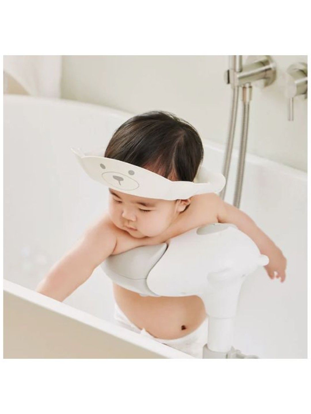 Poled Shower Cap (White- Image 3)