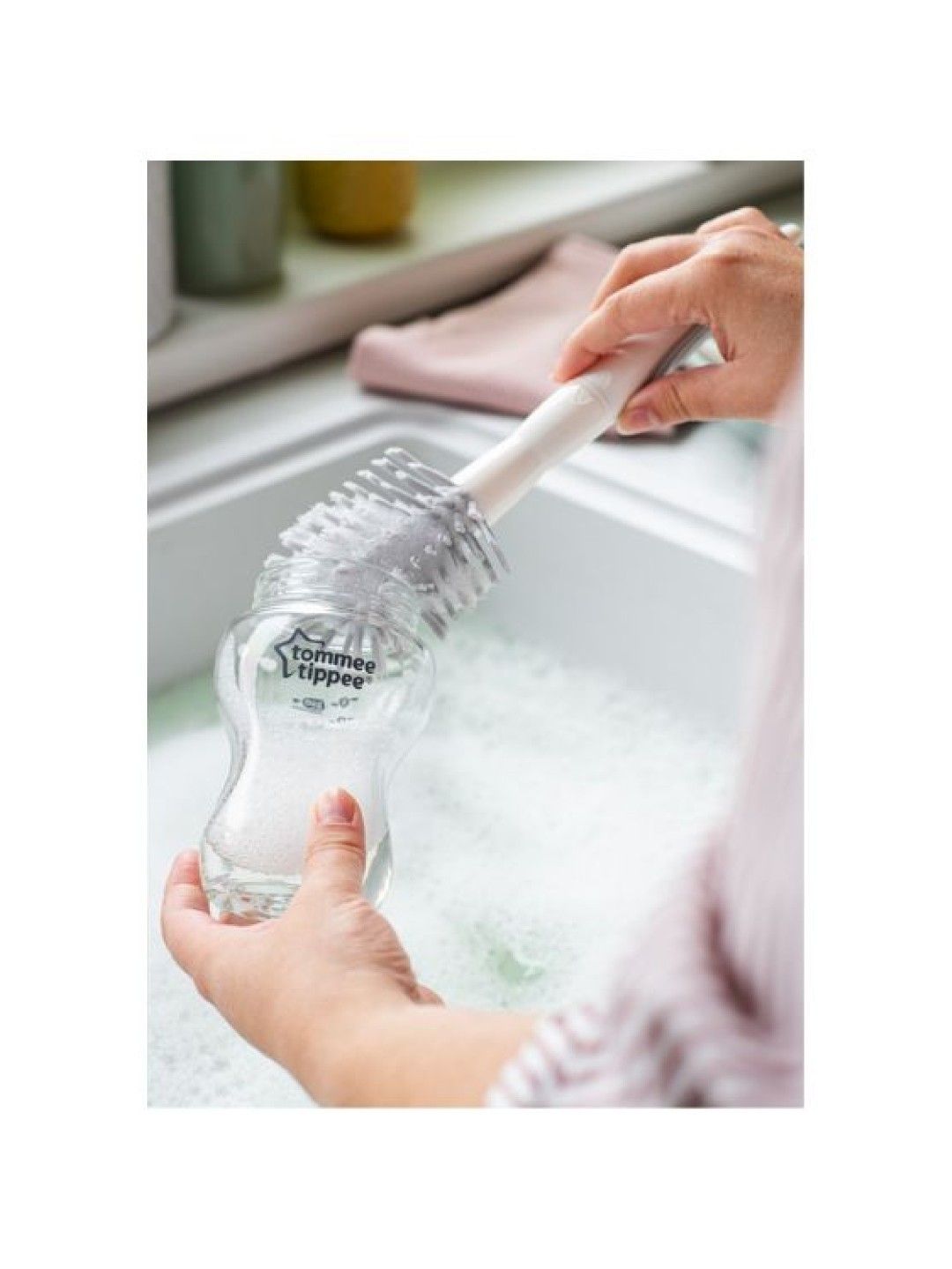 Tommee Tippee Closer to Nature Newborn Baby Bottle Feeding Set (No Color- Image 2)