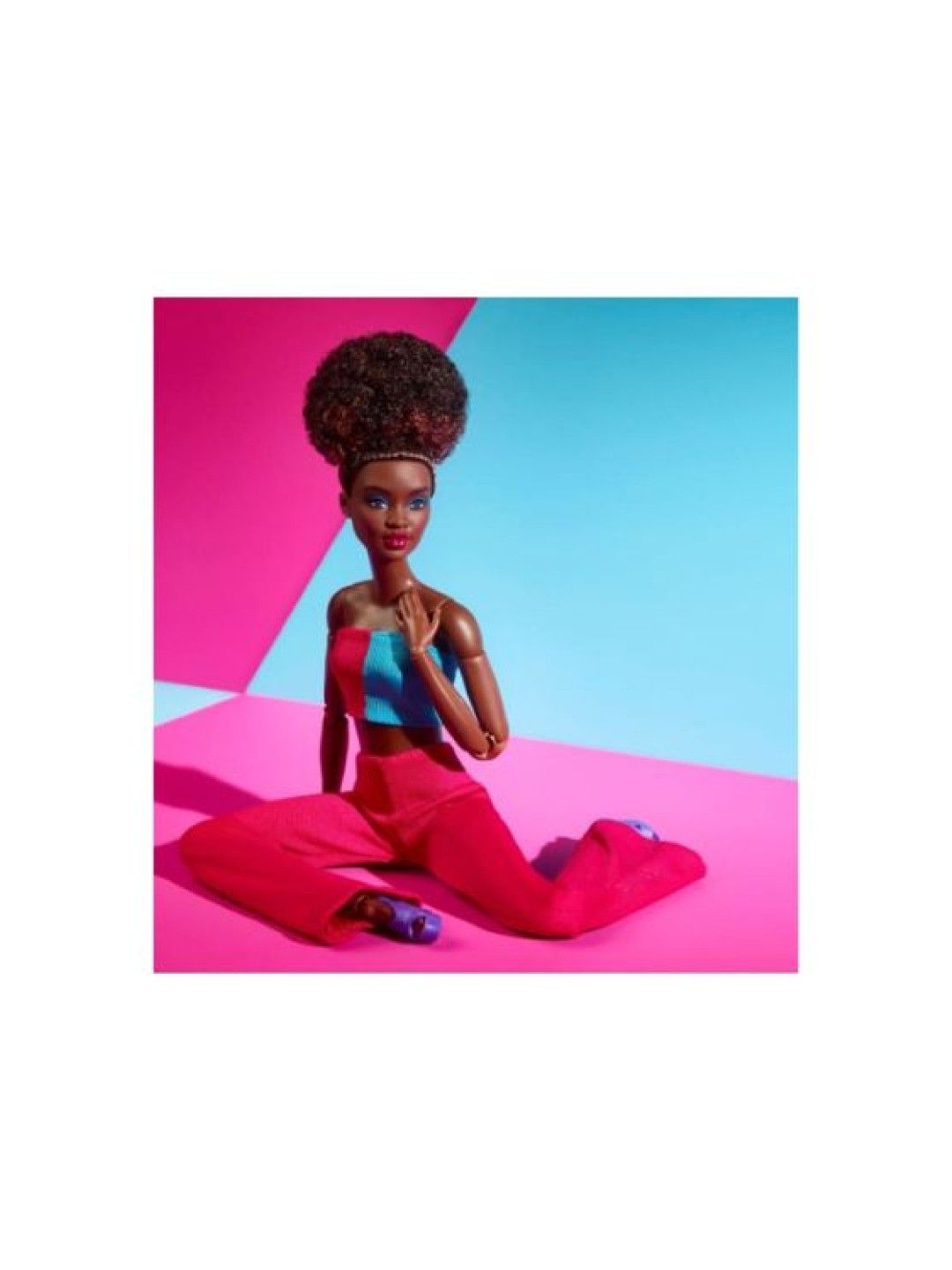 Barbie Signature Looks Doll - Natural Black Hair, Color Block Crop Top (No Color- Image 3)