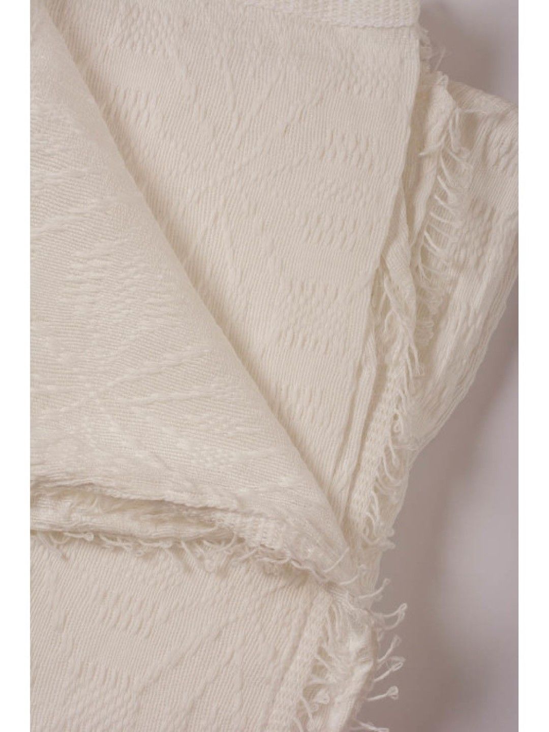 WVN Living Handwoven Blanket (White- Image 4)