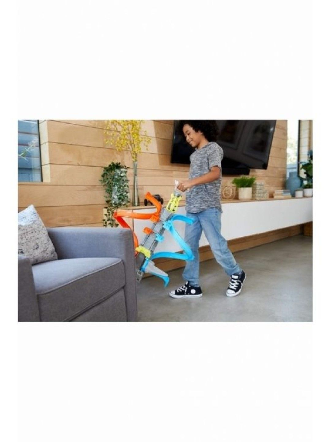 Hot Wheels Loop & Launch Plastic Racing Stunt Car Ramp Set with 1 Car and 2 Ramps (No Color- Image 4)