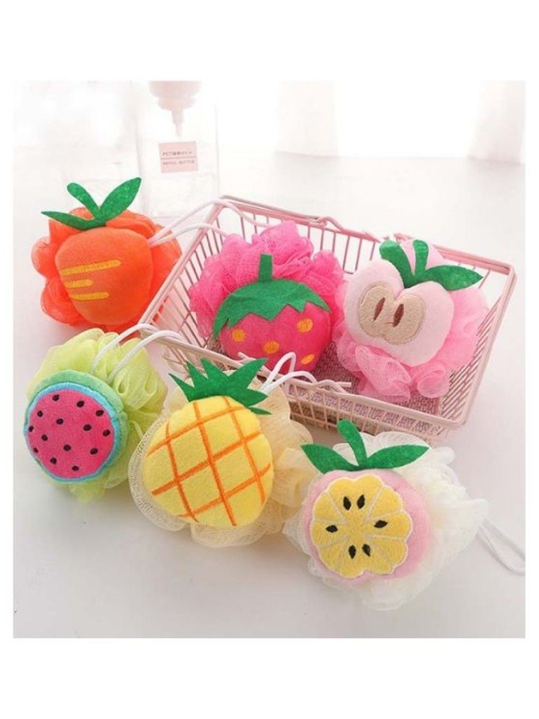 Scenti Bath Sponge Mesh Ball Exfoliator (Fruit Design) (Strawberry- Image 2)