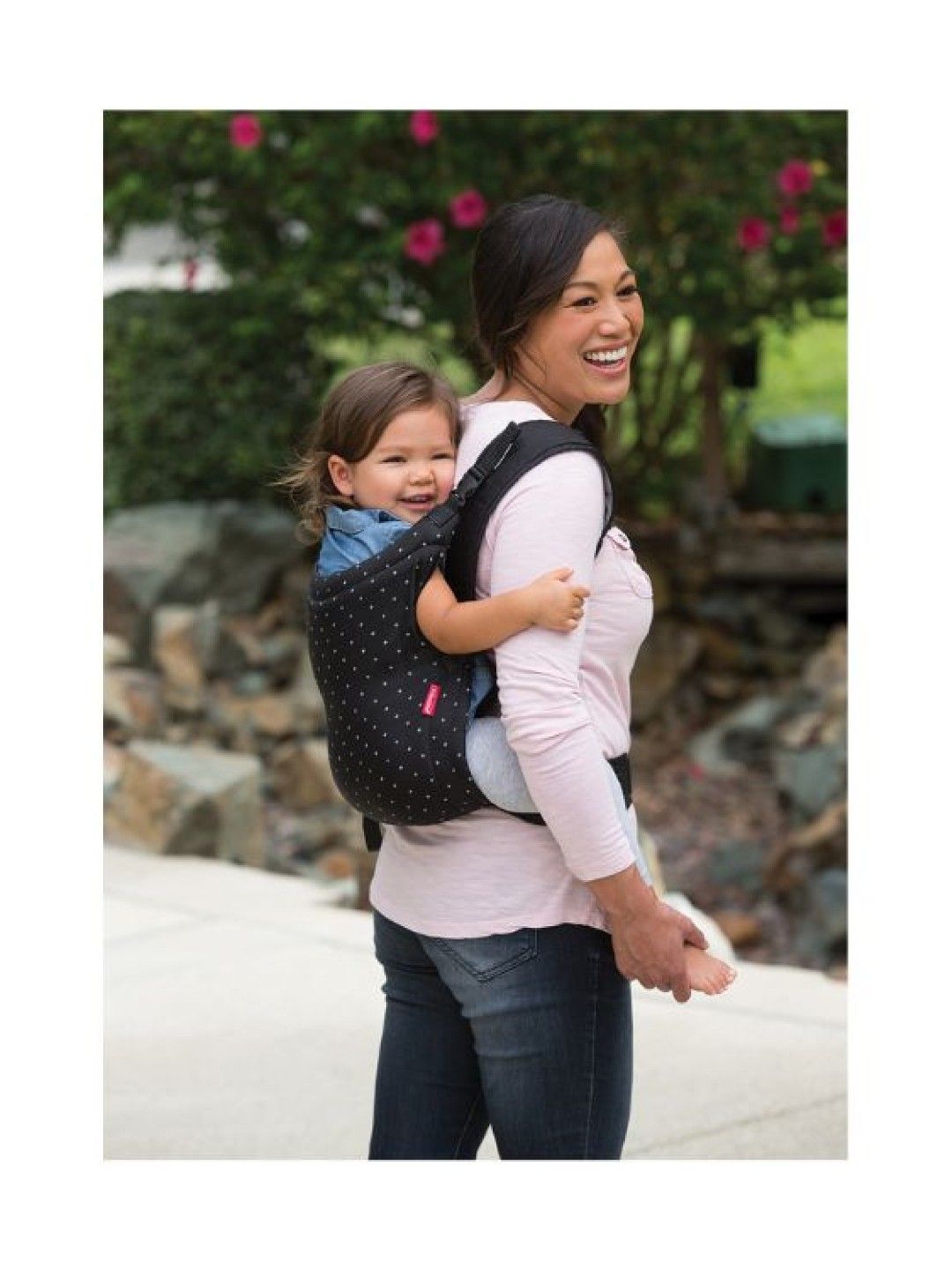 Infantino zip store travel carrier review