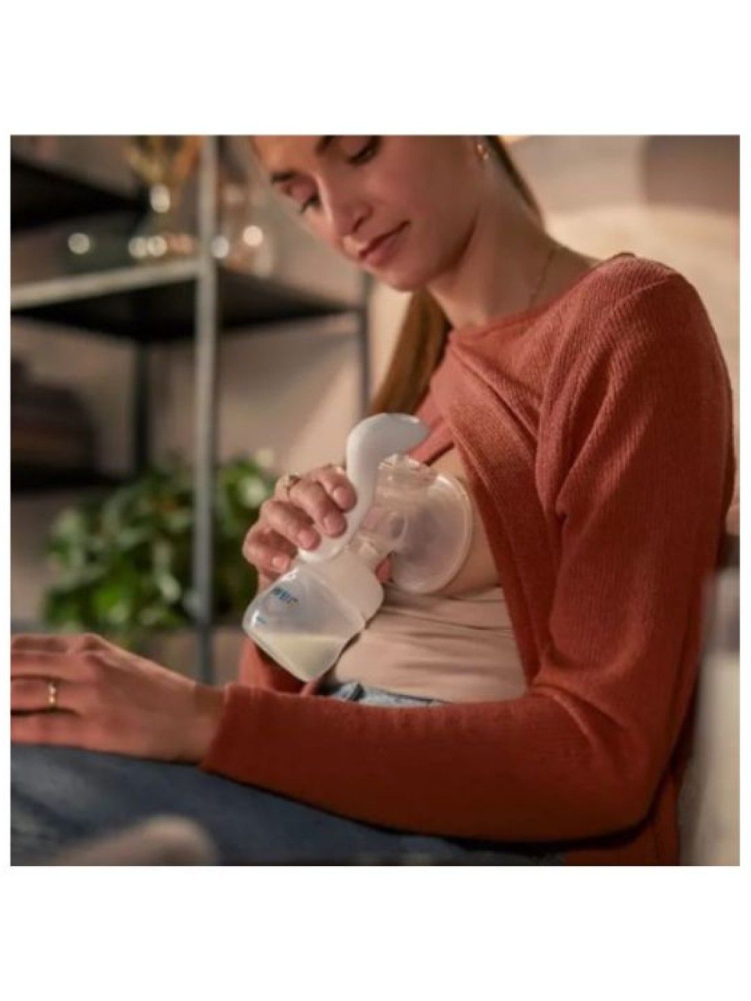 Avent Philips AVENT Manual Breast Pump with Bottle (No Color- Image 4)