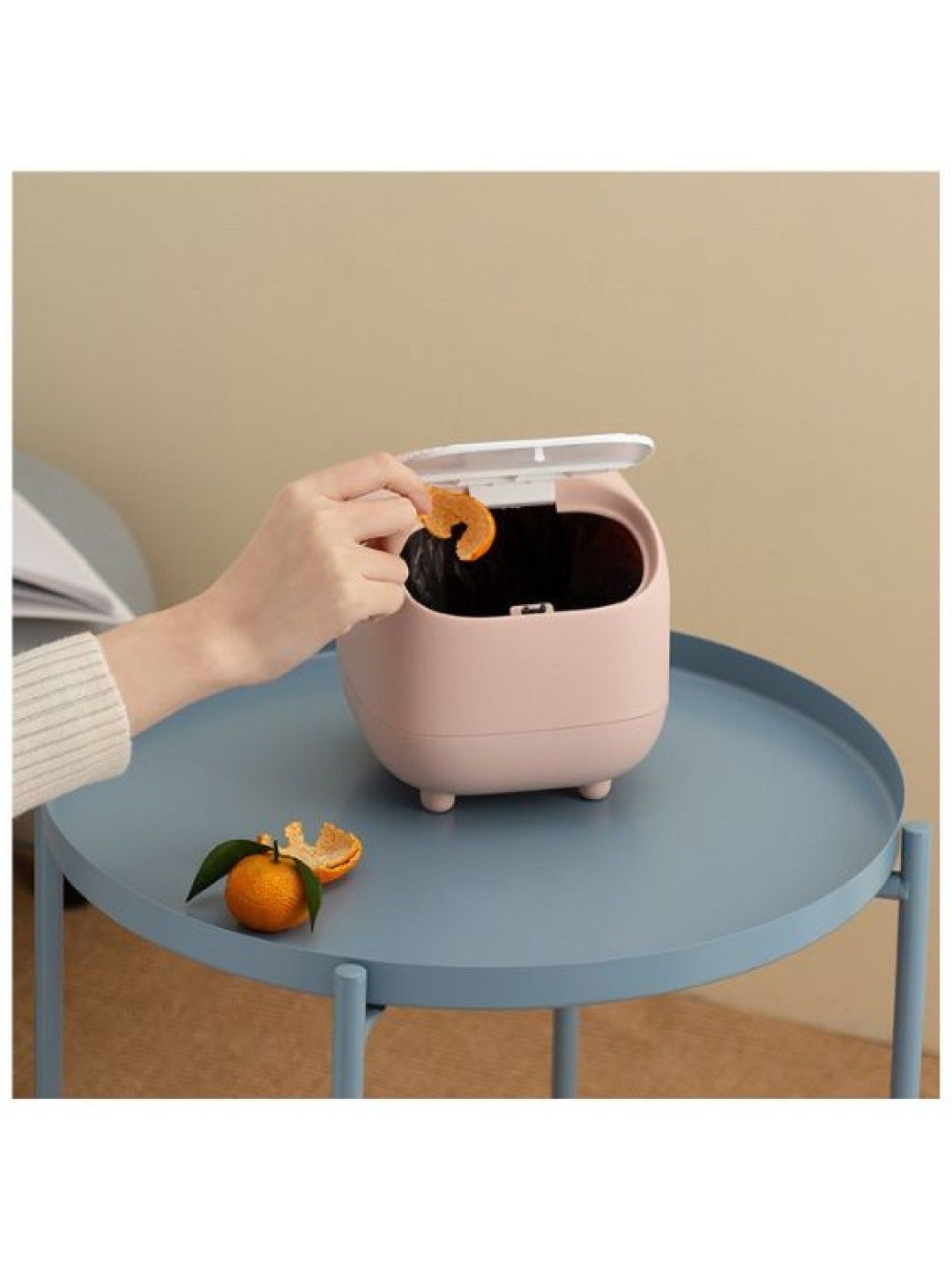 Scenti Cute Desktop Trash Can (White with Orange- Image 3)