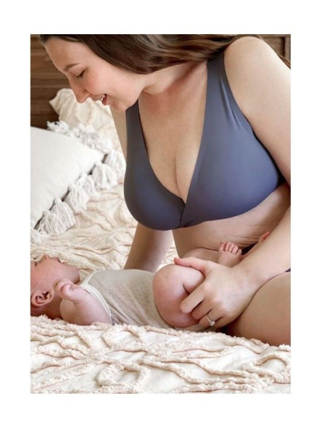 Mamaway (CLEARANCE) Ultra Silky Crossover Sleeping & Nursing Bra - Purple (No Color- Image 4)
