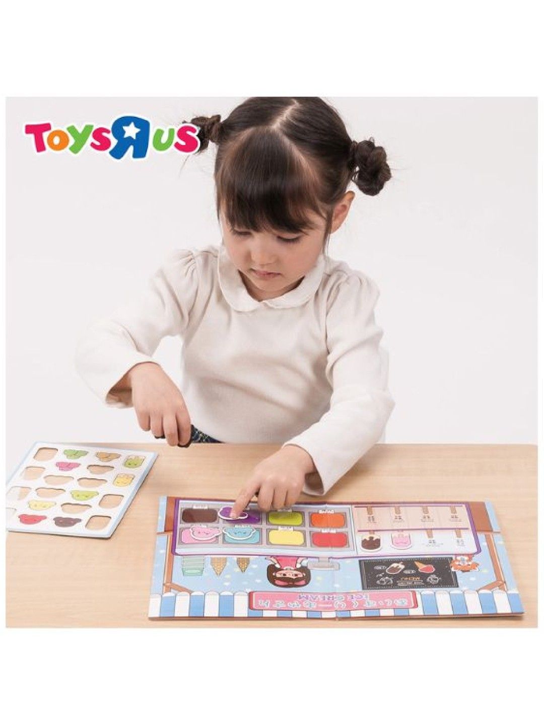 Toys R Us Learn Colors with Master Momo (No Color- Image 4)