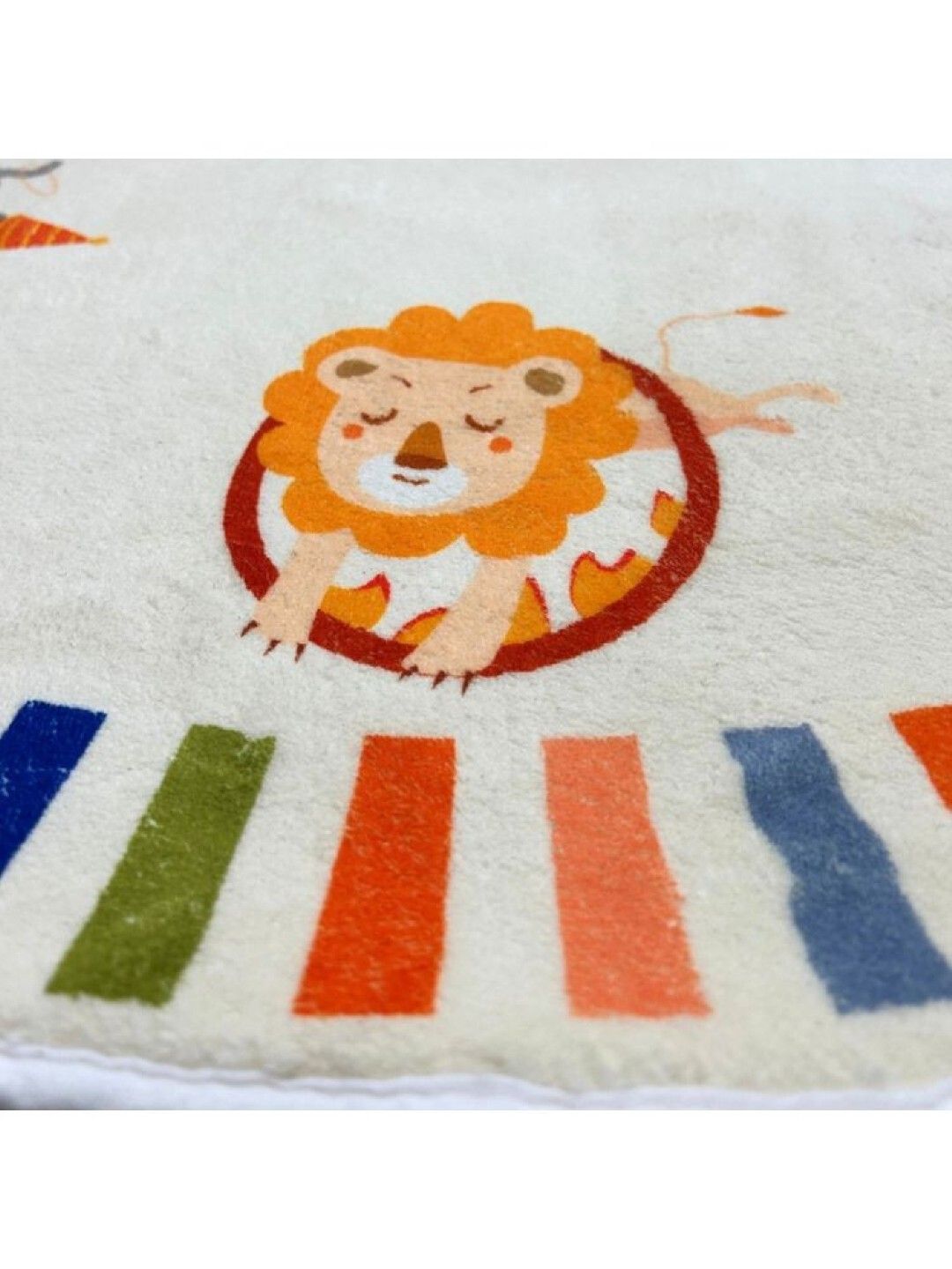 Hamlet Kids Room Ollie Kids Round Carpet (No Color- Image 4)