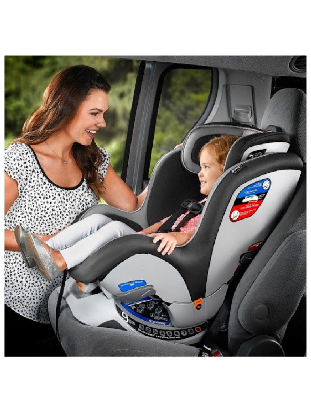 Chicco NextFit Zip Convertible Car Seat (Geo- Image 4)