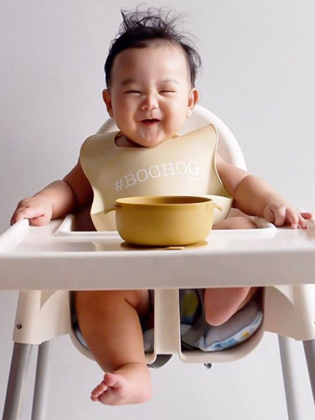 Bambina #HANGRY Beeb Statement Bib (No Color- Image 2)