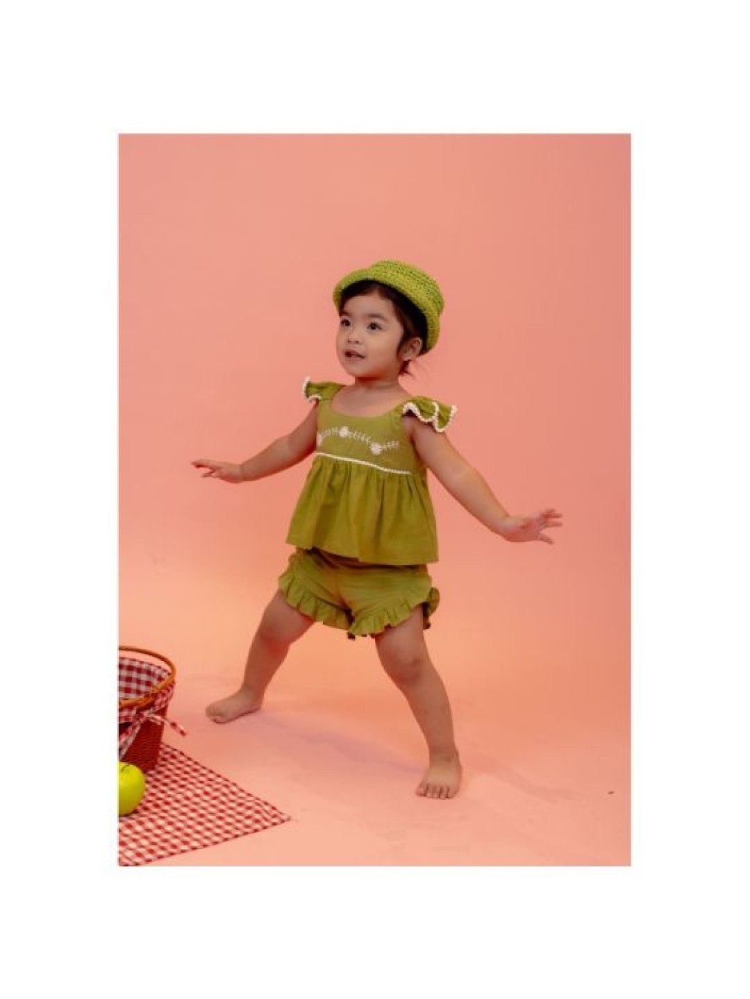 bean fashion Floral Flair Siar Ruffled Pompom Sleeve Top and Ruffled Shorts with Hat (Light Green- Image 4)