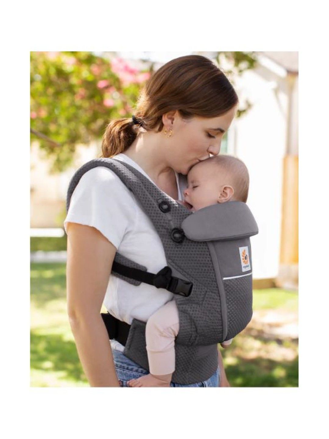 Ergobaby Adapt SoftFlex™ Mesh Ergonomic Baby Carrier (Graphite Grey- Image 4)