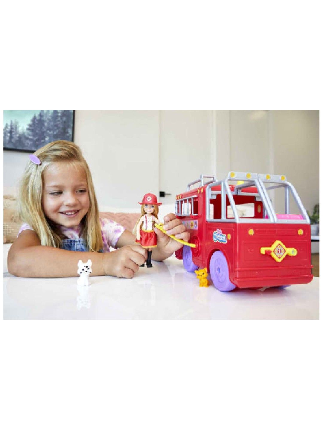 Barbie Chelsea Fire Truck Playset (No Color- Image 4)